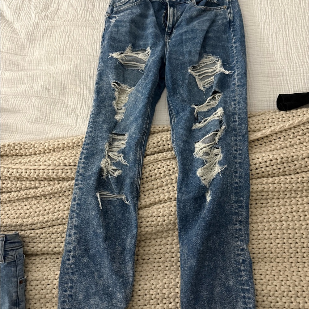 American Eagle Outfitters Ripped Blue Jeans